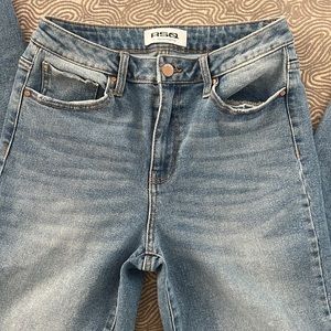 RSQ STRAIGHT LEG SIZE 27 with a 26 inseam